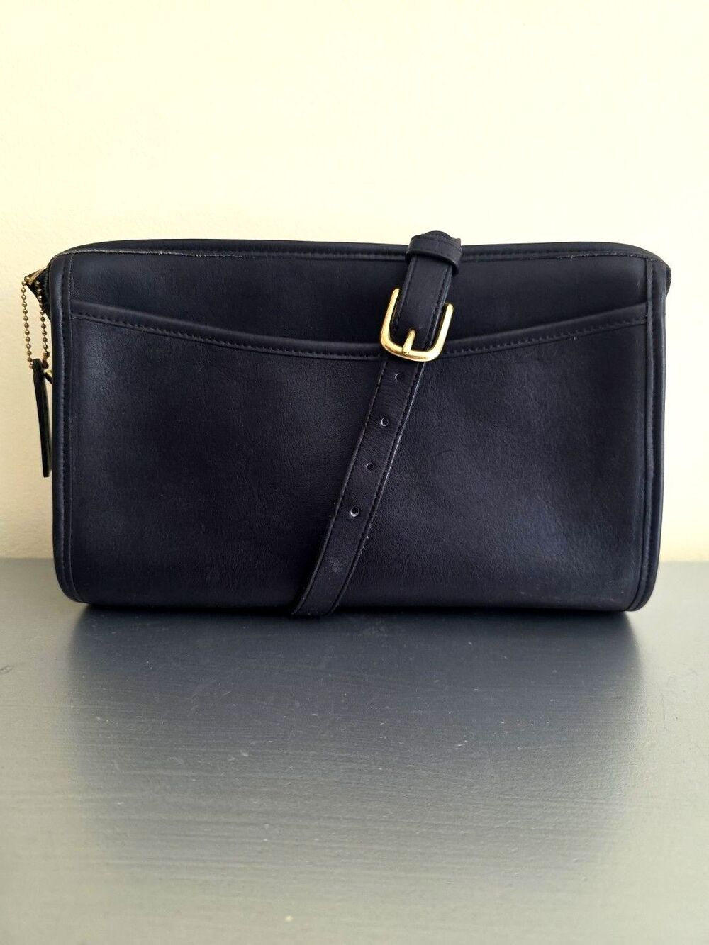 Vintage Coach Taylor Zip Shoulder Crossbody Bag Model 9944 in Black EUC